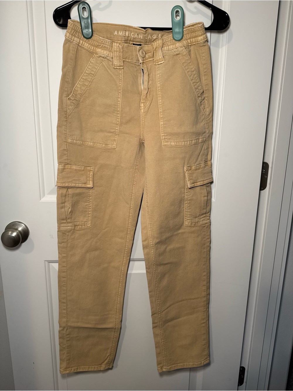 American Eagle Outfitters Women’s Tan Straight Leg Jeans
